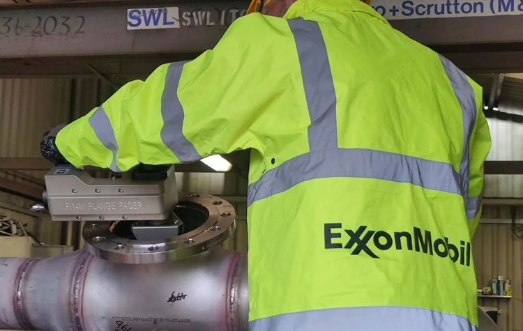 Flange Facer F14M usado no projeto da ExxonMobil